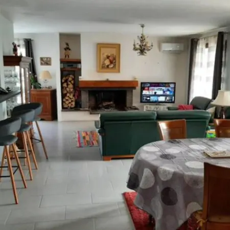 Nice House With Garden And Terrace Holiday home